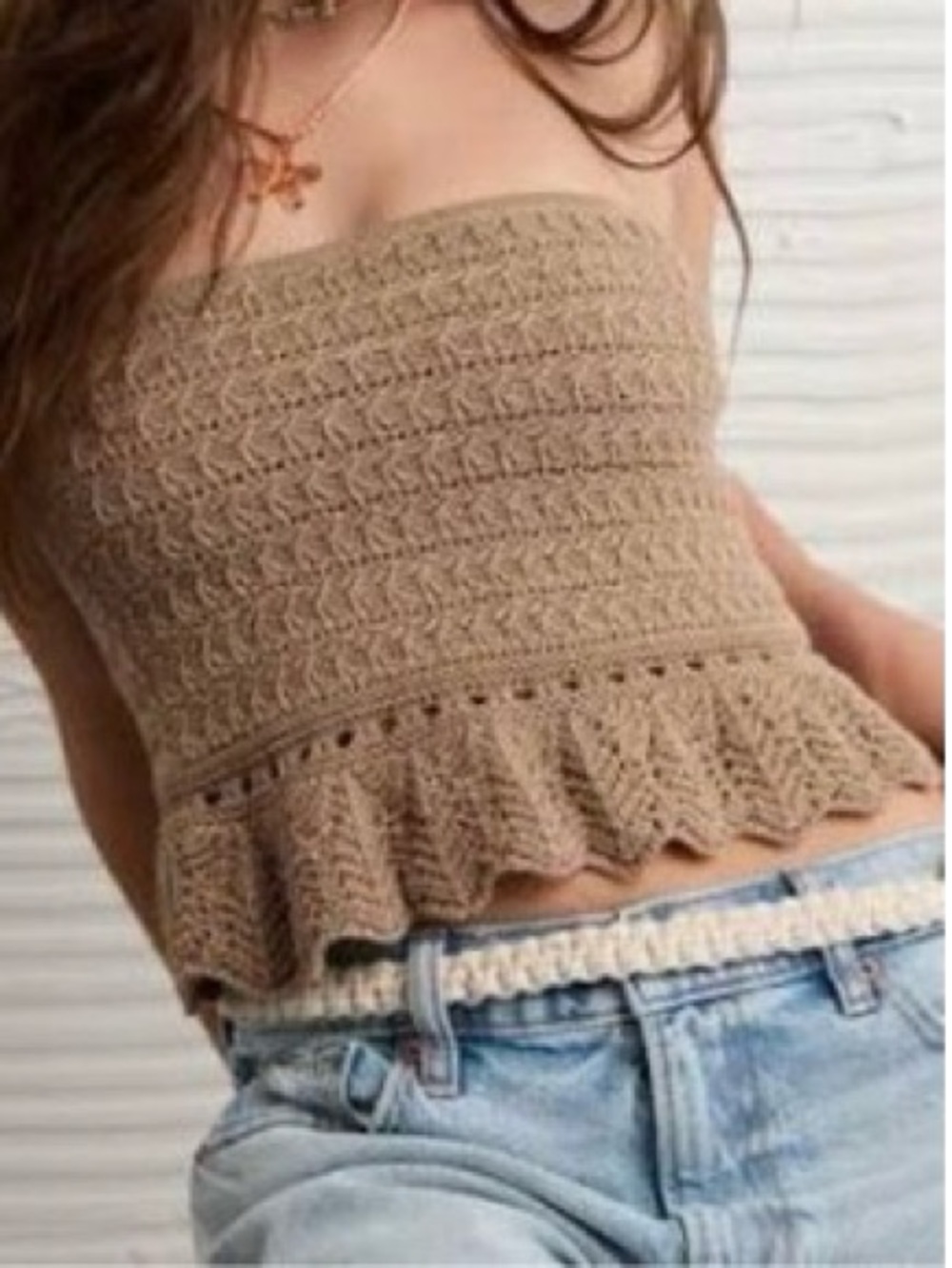 NWT AMERICAN EAGLE Knit Ruffle Hem Strapless crop top  medium